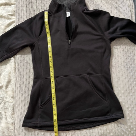 EUC Old Navy athleasure sweatshirt - Picture 16 of 16